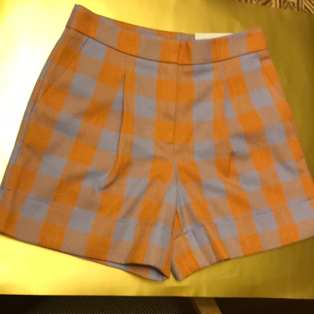 Womens High Rise cuffed shorts